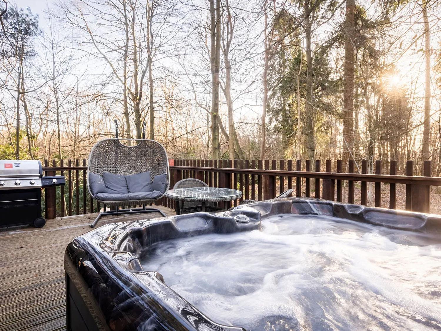 Delamere Forest Cabins - Forest Holidays Mouldsworth Exterior photo